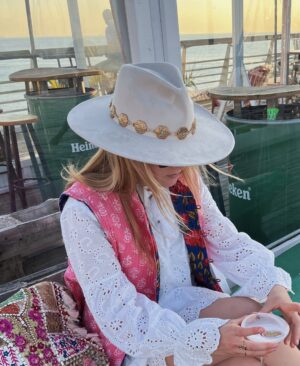 Rosalie hat