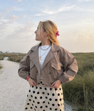Belle taupe trenchcoat